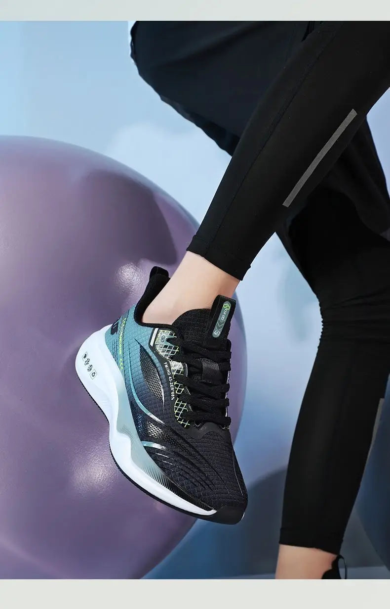 2025 Sports shoes men's summer new mesh shock-absorbing ultra light breathable casual shoes student shoes running shoes
