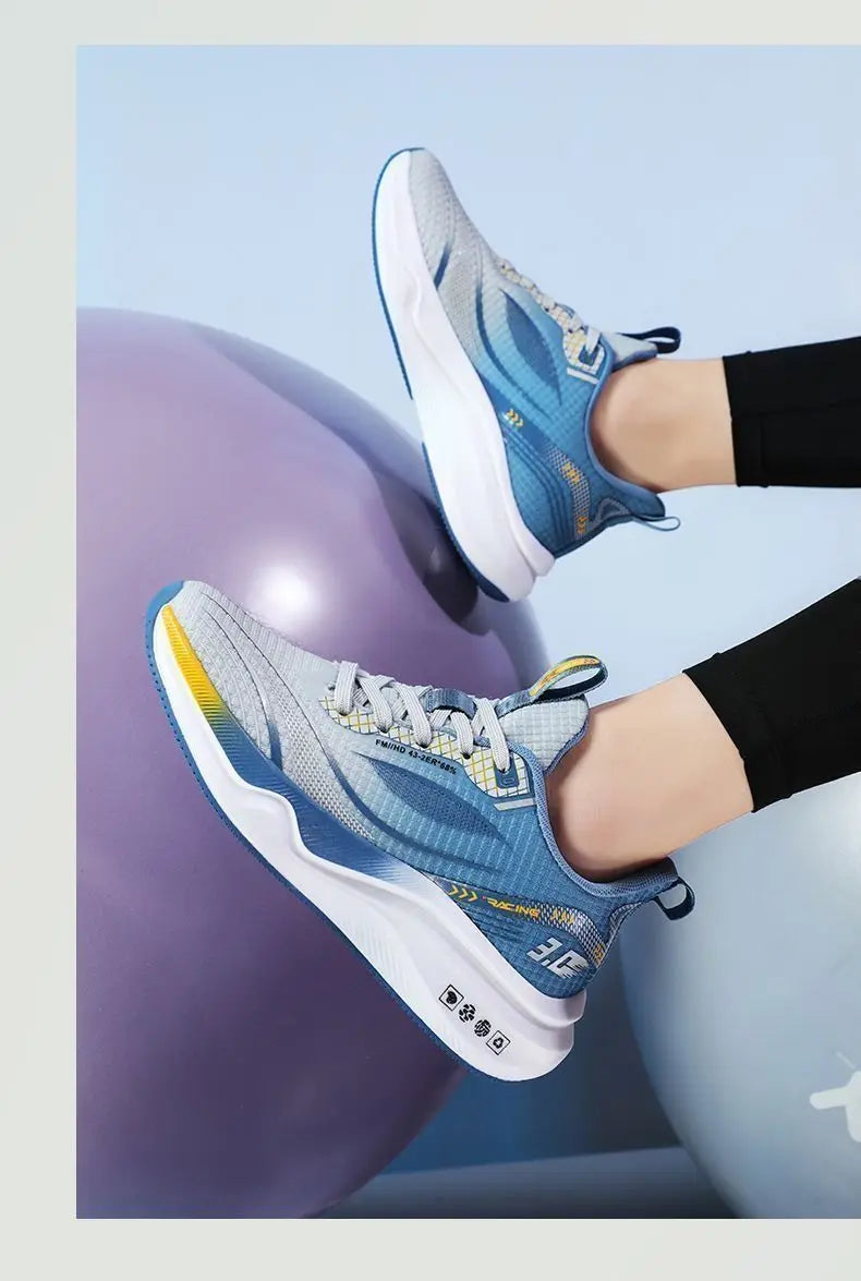 2025 Sports shoes men's summer new mesh shock-absorbing ultra light breathable casual shoes student shoes running shoes